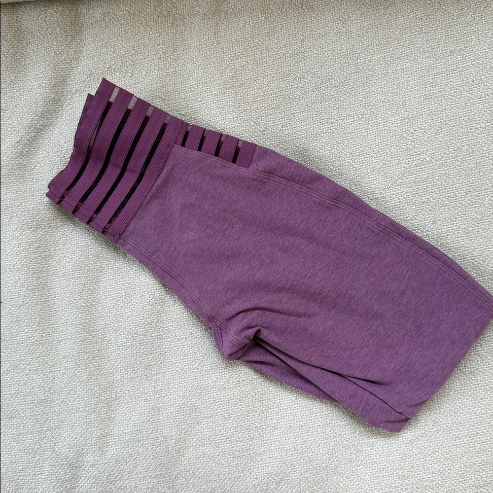 Bombshell Sportswear Purple Statement Leggings Size M - Picture 2 of 3